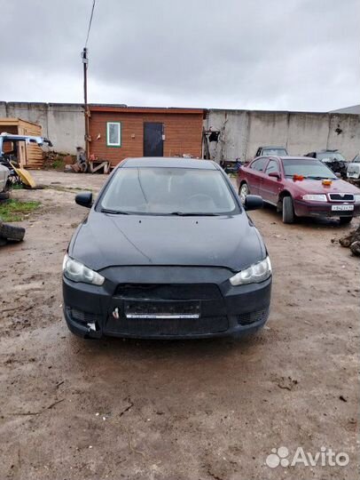 Накладка зеркала внутри левая Mitsubishi Lancer CY