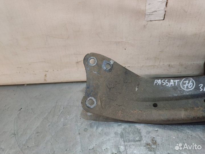 Рычаг продольный задний правый Volkswagen Passat