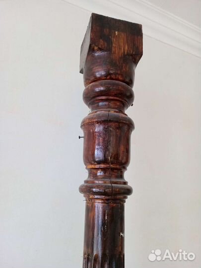 Столб деревянный старинный