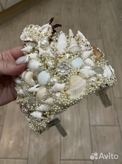 Корона из ракушек