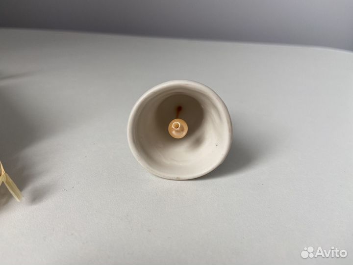 Фарфоровый колокольчик белый Давидова Пустынь