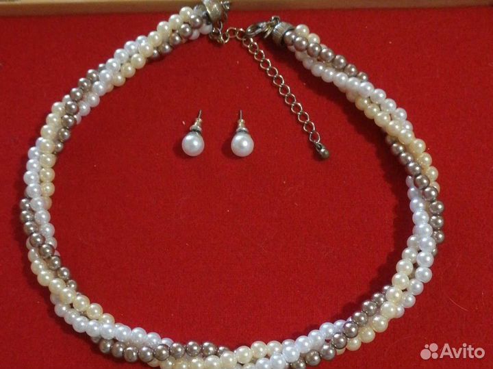 Колье с серьгами