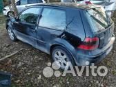Volkswagen Golf 2000 г на запчасти
