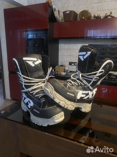 Снегоходные ботинки fxr