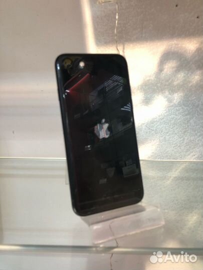 iPhone SE, 128 ГБ