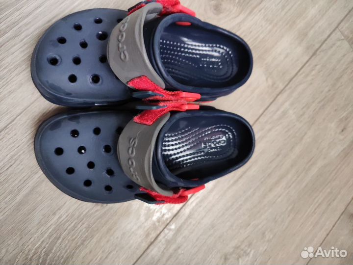 Crocs детские для мальчика размер 31-32