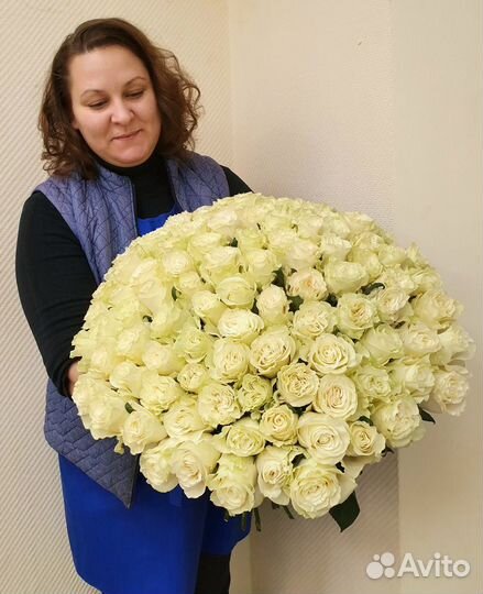 101 роза белая 55 см