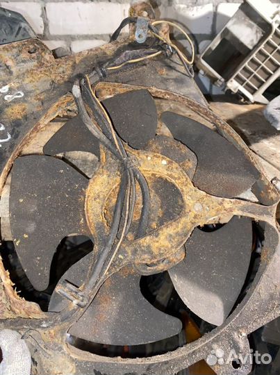 Вентилятор радиатора Mitsubishi Galant 6