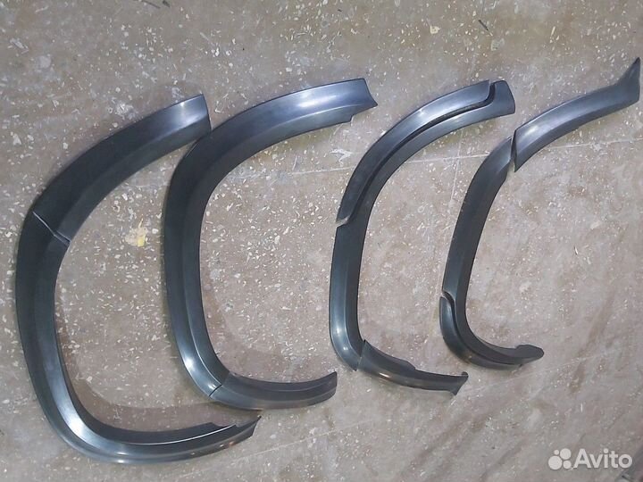 Расширители арок Тойота Ленд Крузер 200