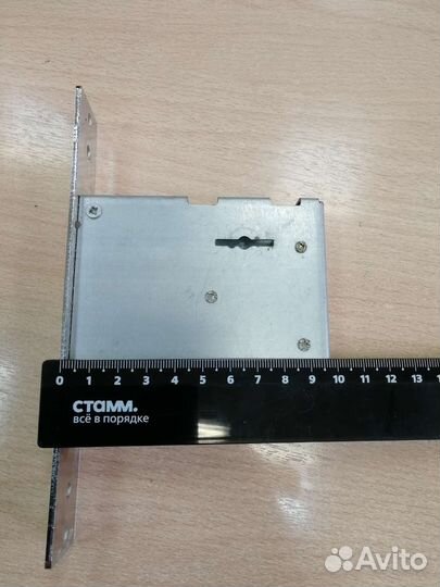 Дверной замок врезной