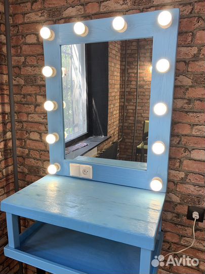 Зеркало, гримерный стол