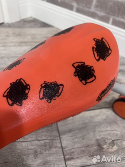 Беговел Scramble Bug Жук