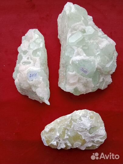 Датолит камень