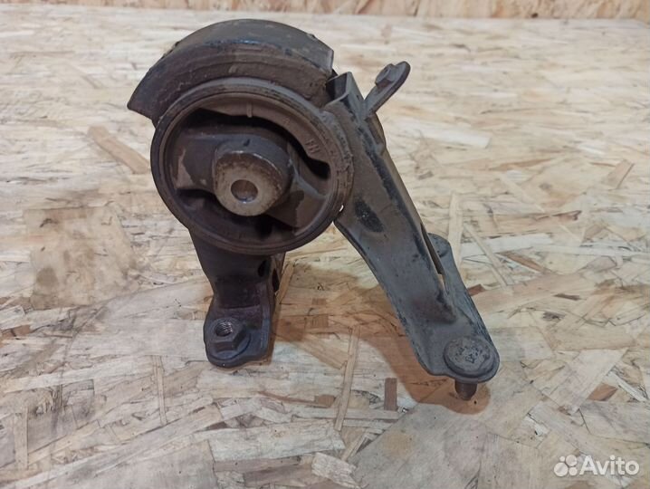 Подушка двигателя задняя Toyota Corolla E150