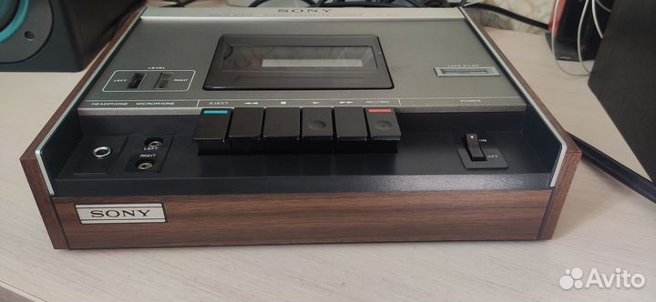 Раритетный кассетник Sony TC-2010