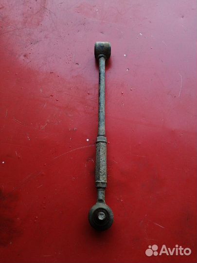 Рычаг поперечный задний правый Toyota Avensis Т250