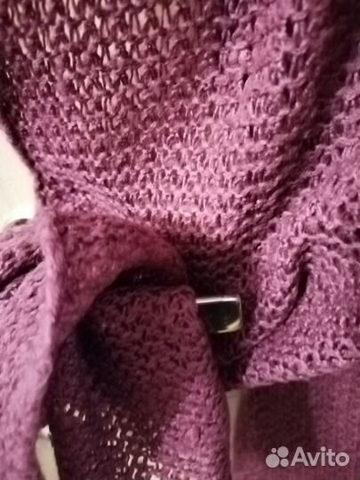 Шарф женский теплый бордового цвета