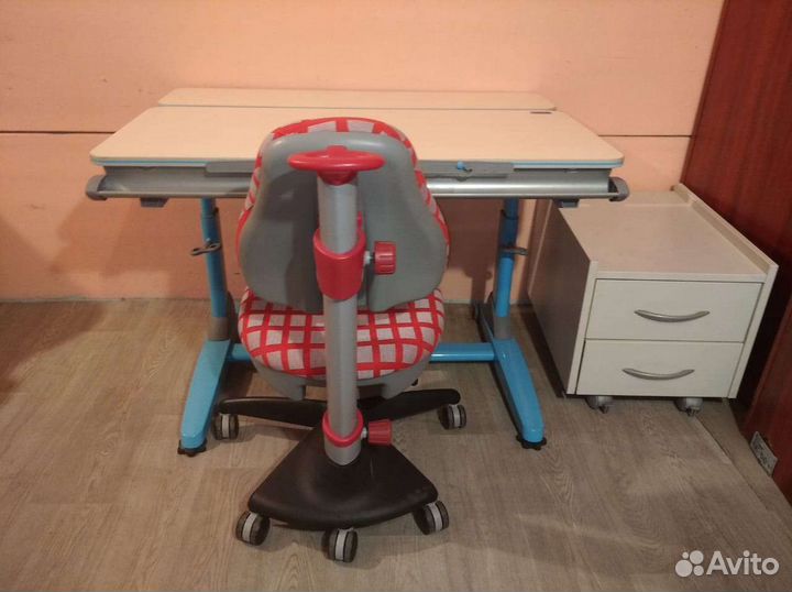 Стол для школьников+стул растущий