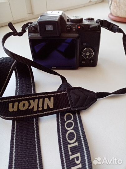 Цифровая фотокамера Nikon