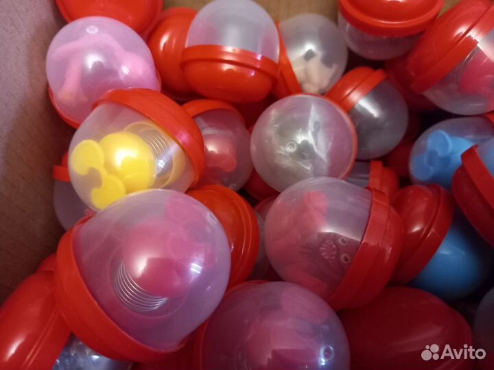 Игрушки в капсулах для праздников и лотерей 50 шт