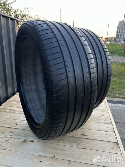 Michelin Pilot Sport 4 265/40 R22 106Y