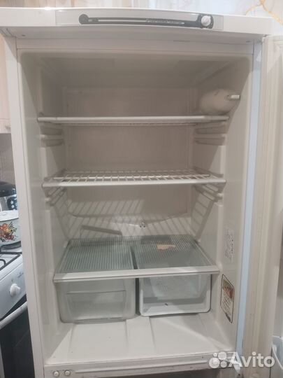 Холодильник Indesit не рабочий