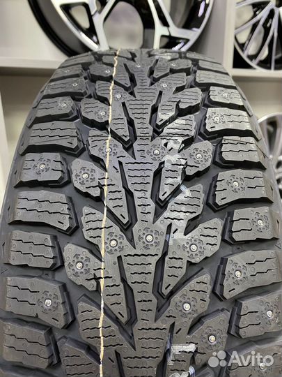 Kumho WinterCraft Ice Wi32 235/50 R18 101T