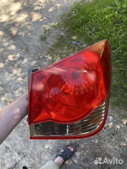 Фонарь задний на chevrolet cruze