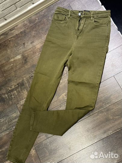 Джинсы stradivarius