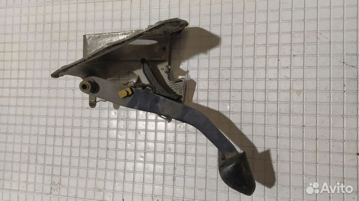 Педаль тормоза Mercedes W140