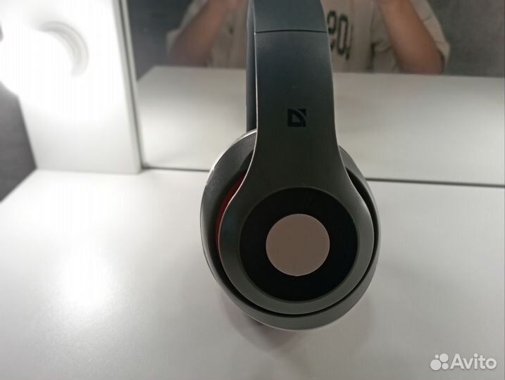 Проводные наушники