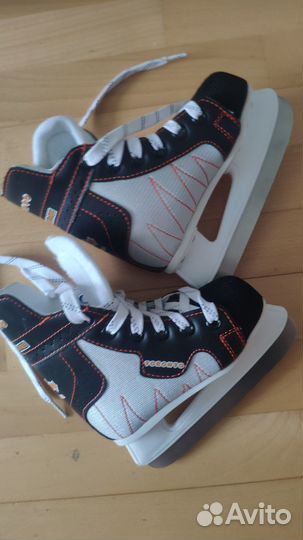 Коньки хоккейные детские 26 рзмToronto boy Финские