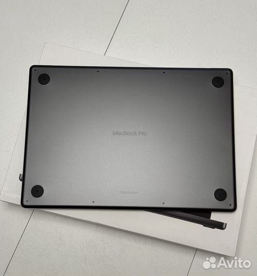 MacBook Pro 16 M3 Max 48/1TB 18 Циклов