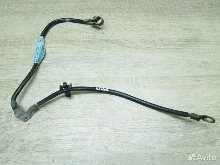 Клемма аккумулятора минус на Nissan Tiida C11