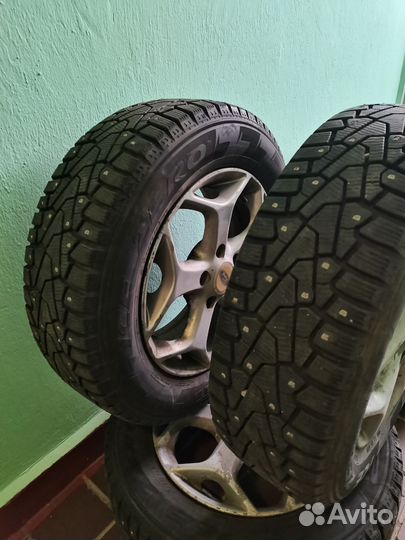 Pirelli Ice Zero 195/65 R15