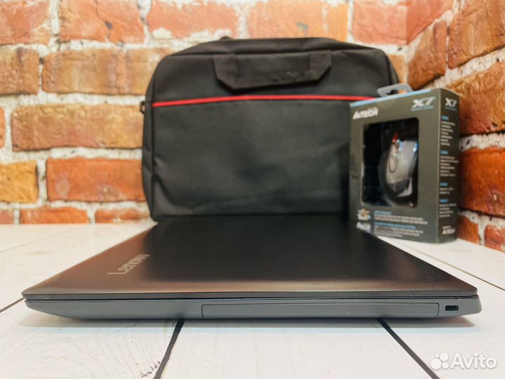 Ноутбук Lenovo