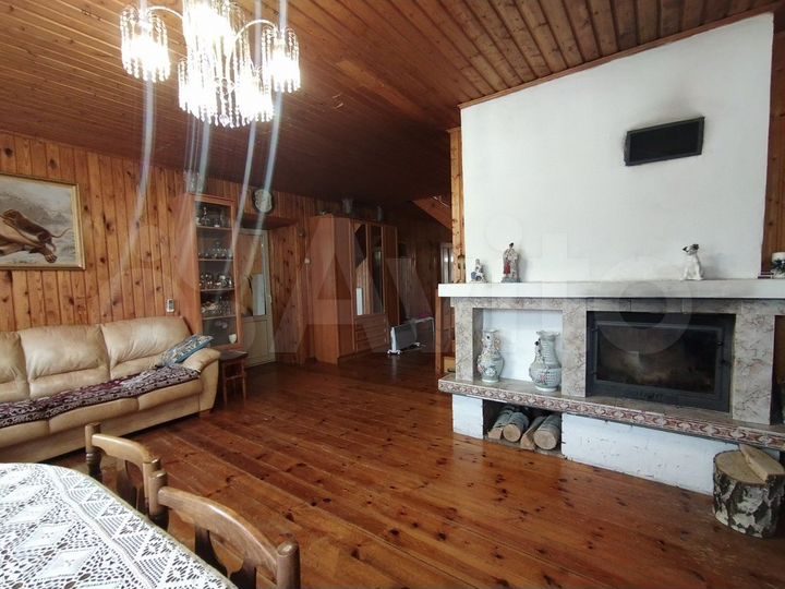 Дом 212 м² на участке 10 сот.