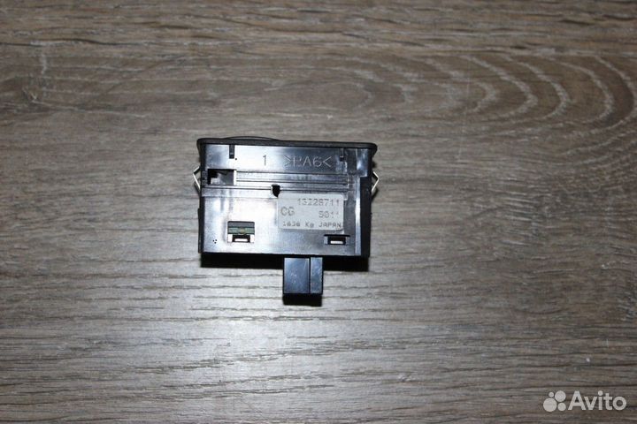 Кнопка стеклоподъемника задняя Zafira Зафира