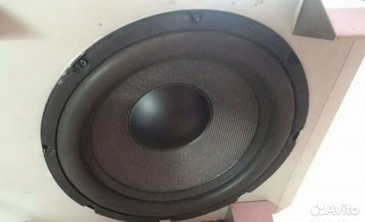 Активный сабвуфер