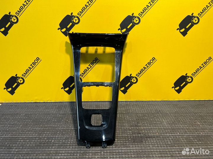 Накладка центральной консоли Mercedes Benz A200