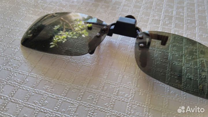 Солнцезащитная насадка на очки