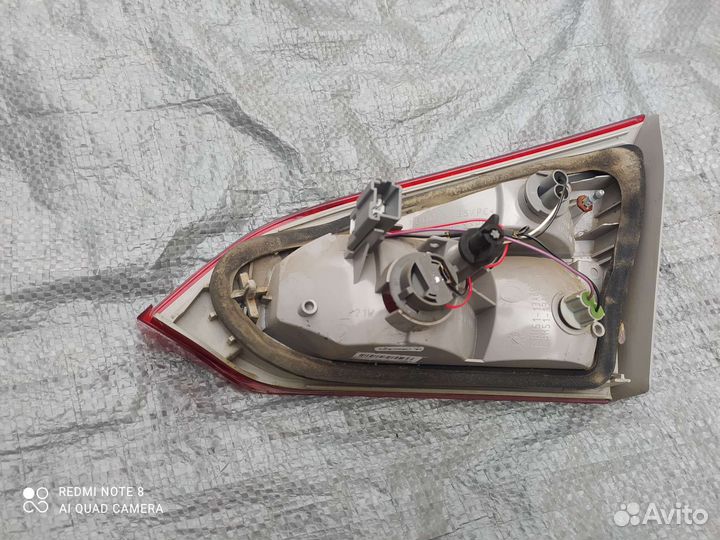 Левый внутренний фонарь фокус 3 универсал