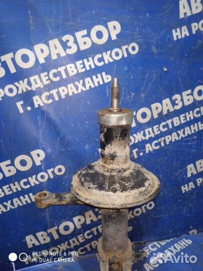 Передняя правая стойка амортизатора Ваз Лада 2109