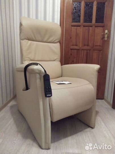 Кресло реклайнер с электроприводом с подъёмом