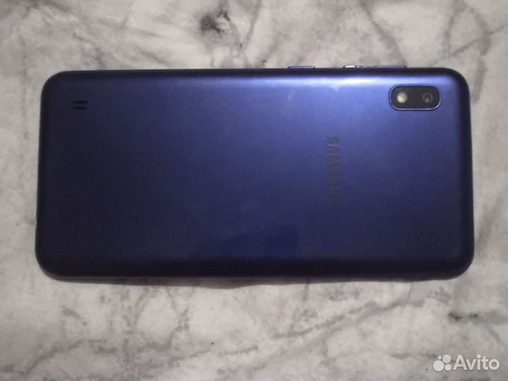 Samsung Galaxy A10, 2/32 ГБ