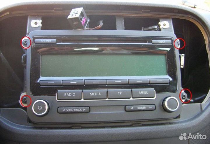 RCD-310 Штатная автомагнитола tiguan 1