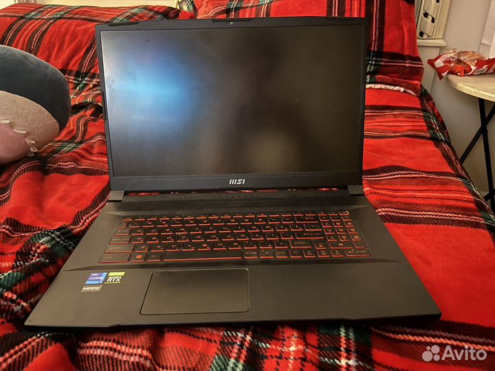 Ноутбук MSI GF76 Katana 12UC-234XRU черный