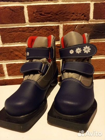 Лыжные ботинки детские 31 размер