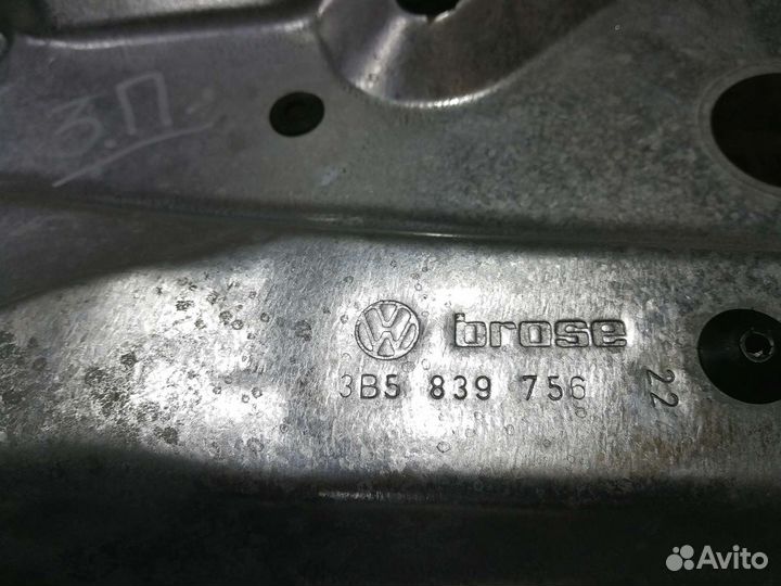 Стеклоподъемник задний правый Volkswagen Passat b5