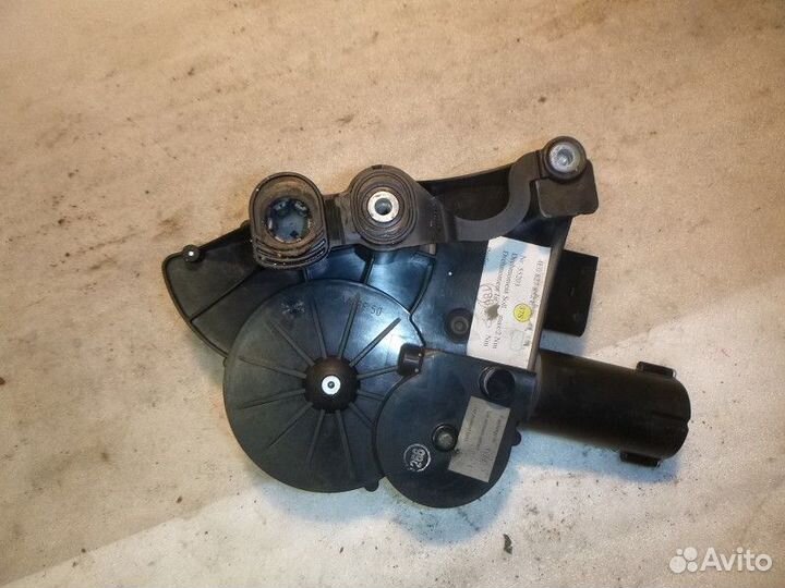 Моторчик привода двери багажника audi A8 D3 2002